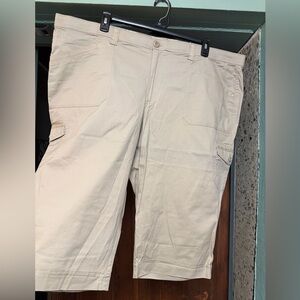 Gloria Vanderbilt Beige Cargo Shorts